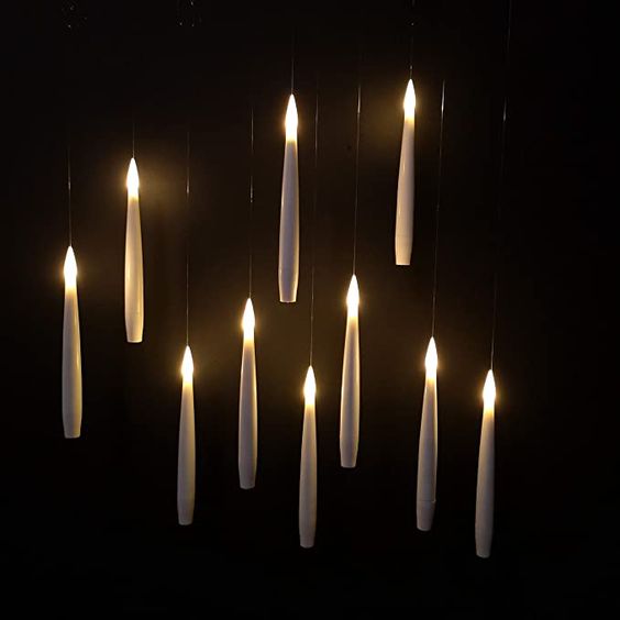 Schwebende LED Kerzen Set | 12 Stück mit Fernbedienung & Aufhängung